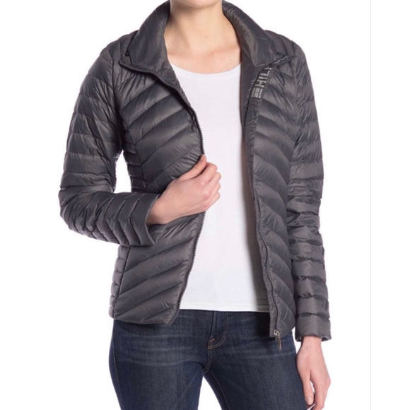 Tommy Hilfiger Jackets & Blazers - NWT Women’s Tommy Hilfiger Lightweight Premium Down Packable Gray Size Small